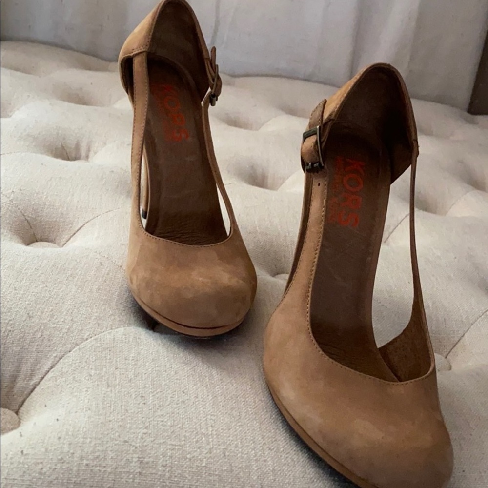 Shoes, tan pumps, Michael Kors